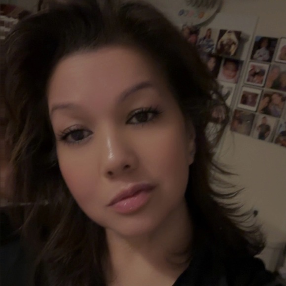 Meet your Posher, JoAnna - Picture 2 of 4